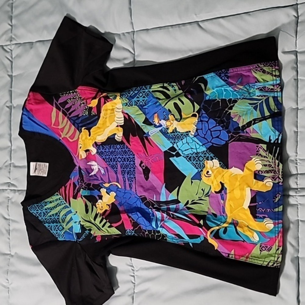 Disney The Lion‎ King Scrub Top Women's S Excellent Condition.